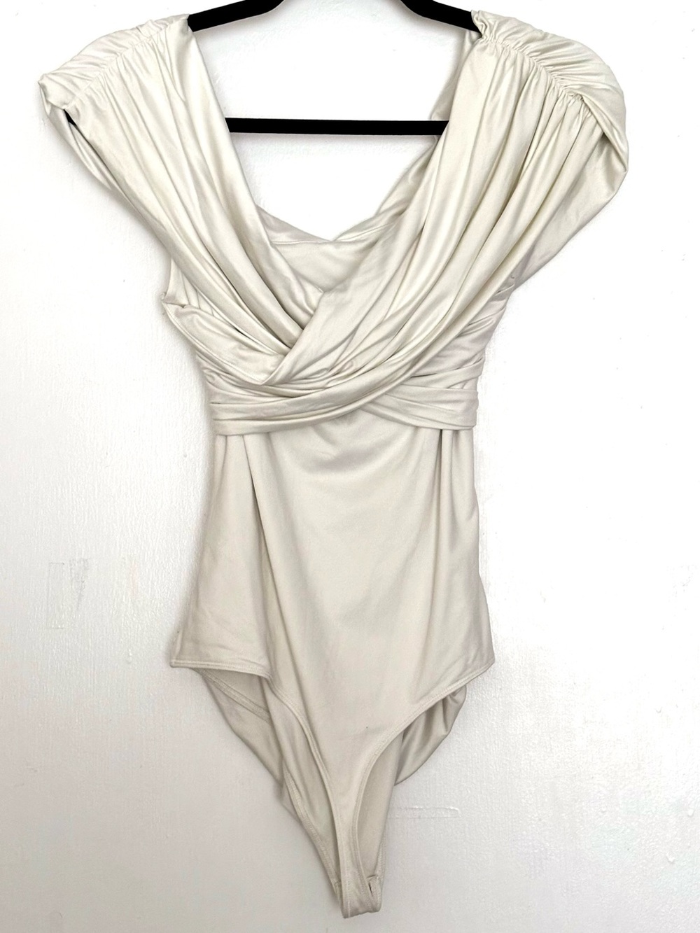 Abercrombie & Fitch Soft A&F Collection Off-The-Shoulder Ruched Bodysuit White - Picture 2 of 4
